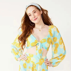 NWT Live To Be Spoiled Long Sleeve Crop Top